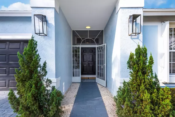 Greenacres, FL 33413,2210 Soundings CT