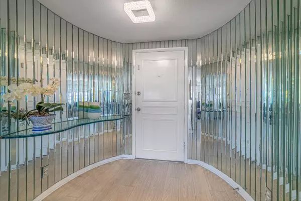 Palm Beach, FL 33480,3475 S Ocean BLVD 201