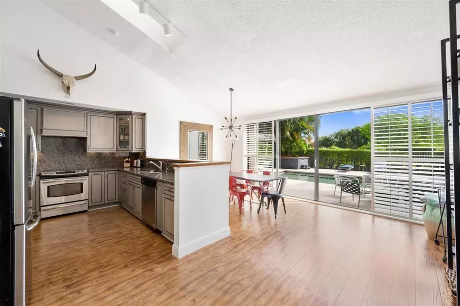 2592 Sheltingham DR, Wellington, FL 33414