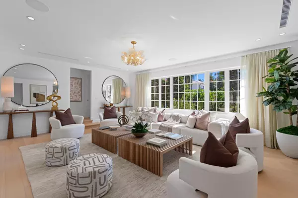 Palm Beach, FL 33480,257 Via Linda