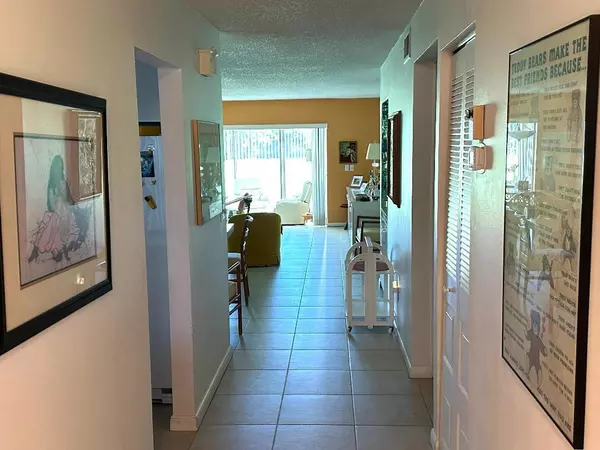 Boca Raton, FL 33433,8305 Casa Del Lago E