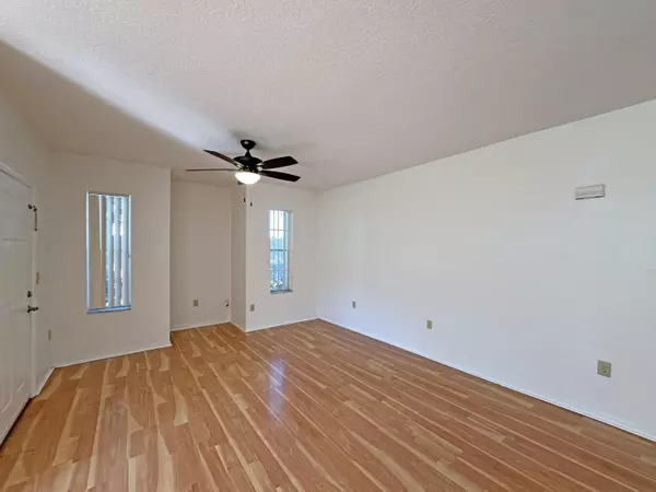 Port Saint Lucie, FL 34986,166 SW Peacock BLVD 104