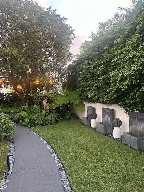 Palm Beach, FL 33480,423 Chilean AVE 423