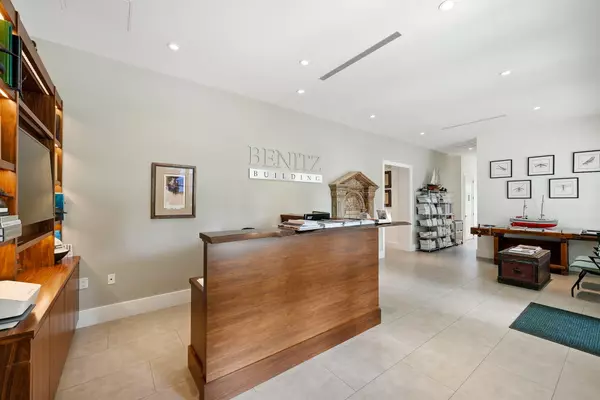 West Palm Beach, FL 33401,315 9th St ST