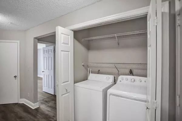 Boynton Beach, FL 33426,2301 N Congress AVE 21