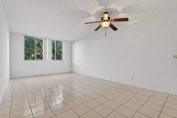 Coral Springs, FL 33065,3215 Riverside DR C-402