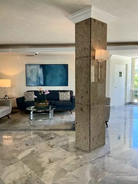 Palm Beach, FL 33480,3475 S Ocean BLVD 7150