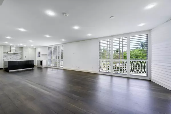 Palm Beach, FL 33480,429 Australian AVE 9