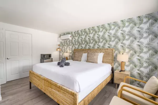 Pompano Beach, FL 33062,1020 N Riverside DR 2