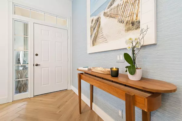 Palm Beach Gardens, FL 33410,231 E Tall Oaks CIR