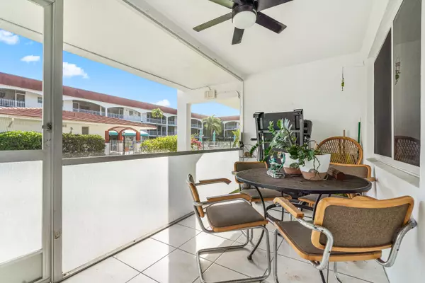 Hallandale Beach, FL 33009,580 Egret DR 123