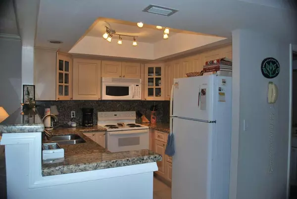 North Palm Beach, FL 33408,100 Lehane TER 26