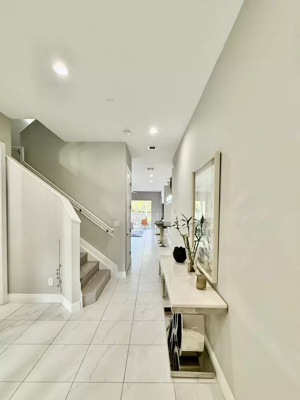 Coral Springs, FL 33065,8655 NW 39th CT