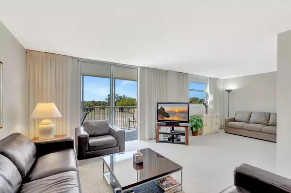 Boca Raton, FL 33487,6699 NW 2nd AVE 410