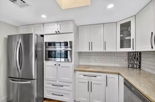 South Palm Beach, FL 33480,3610 S Ocean 608 BLVD 608