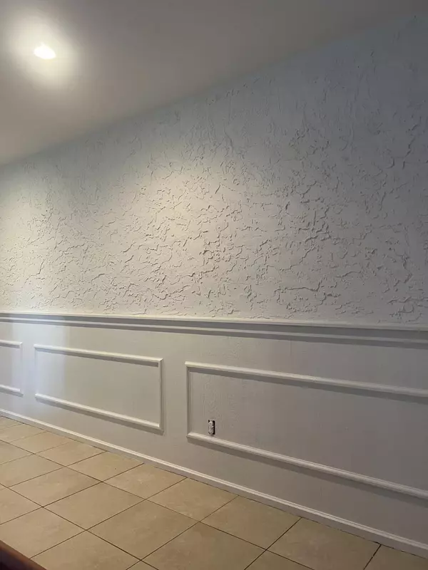 Port Saint Lucie, FL 34983,952 SE Walters TER