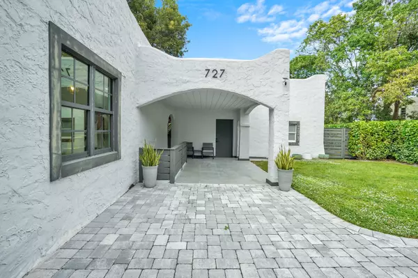 West Palm Beach, FL 33405,727 S S Fernwood DR