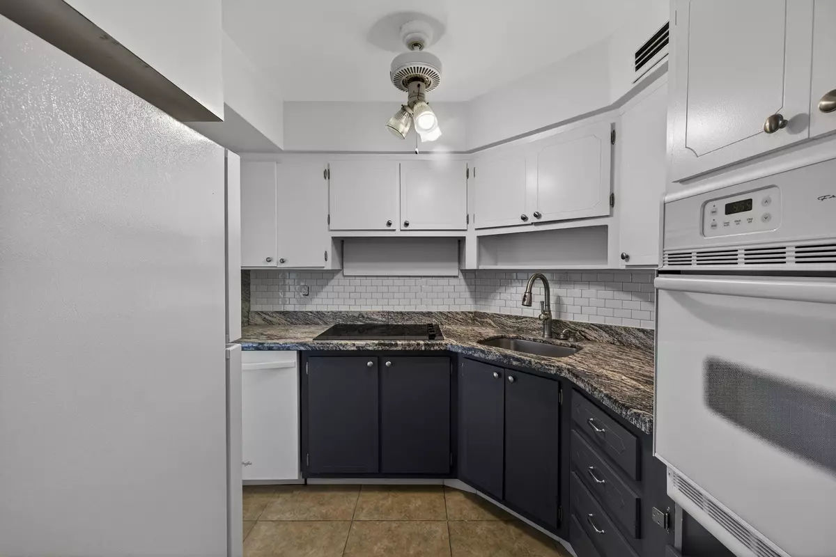 Lighthouse Point, FL 33064,2151 NE 42 Nd CT 136