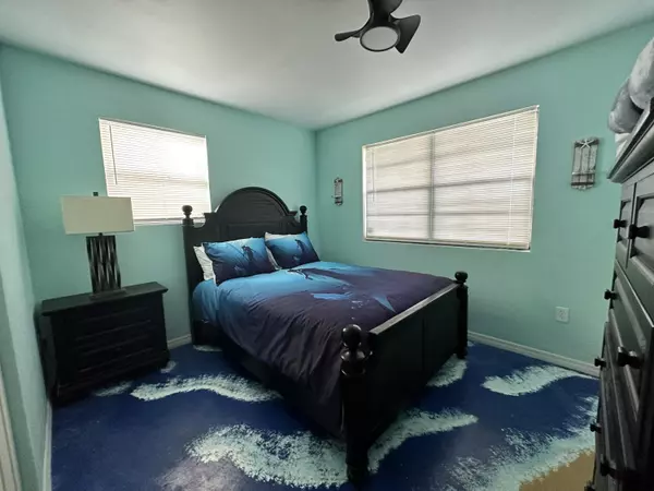 Port Saint Lucie, FL 34983,406 SE Justine TER