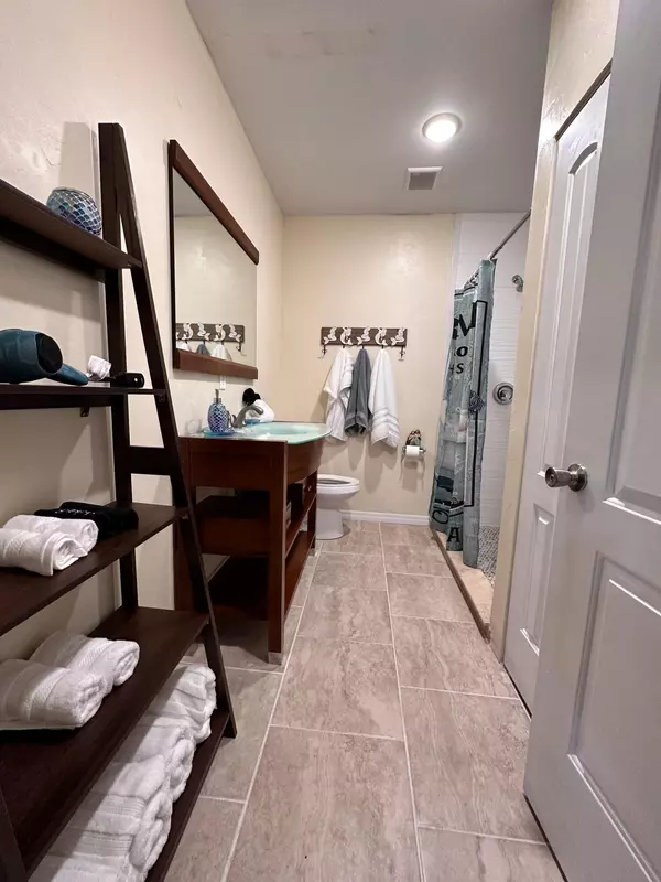 Port Saint Lucie, FL 34983,406 SE Justine TER