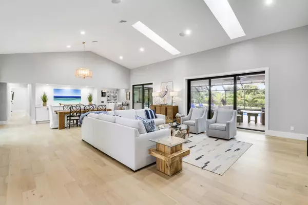 Tequesta, FL 33469,109 SE Turtle Creek DR