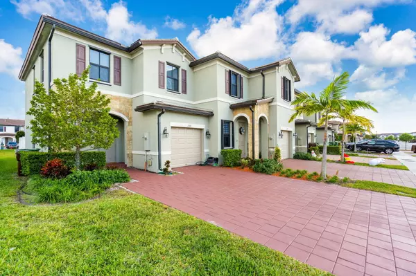 Hialeah, FL 33018,11101 W 33rd Court CT