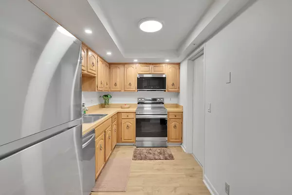 Boca Raton, FL 33434,7835 Lakeside BLVD 953