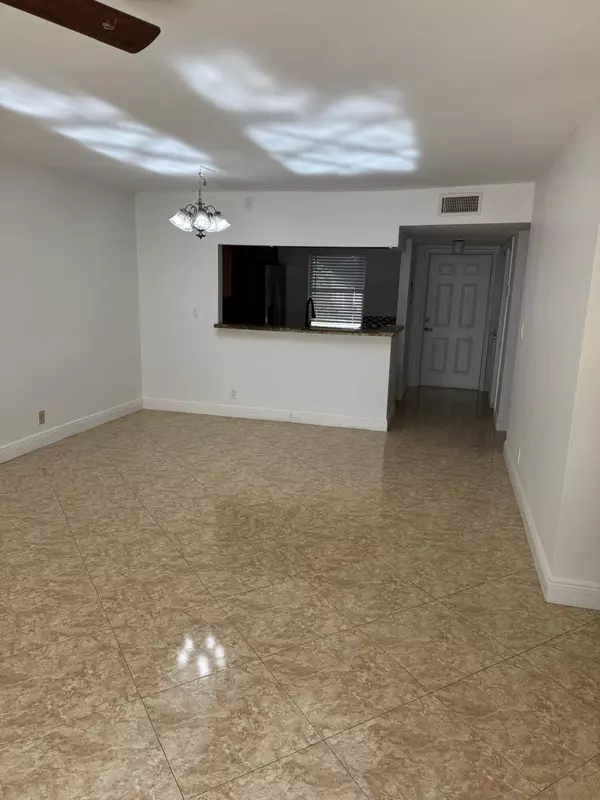 Boca Raton, FL 33428,9200 SW 3rd ST 109