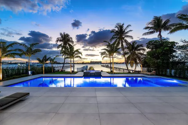 Lantana, FL 33462,807 N Atlantic DR