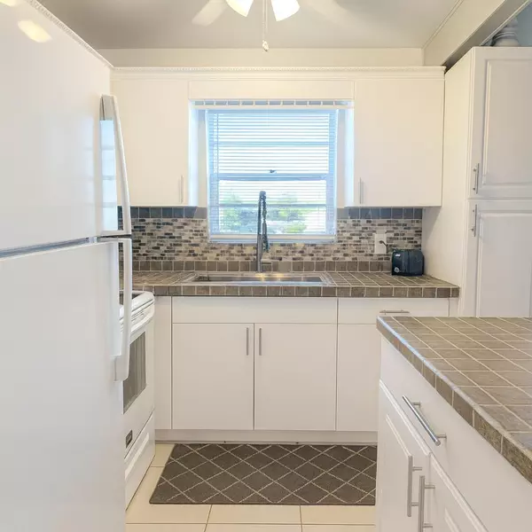 West Palm Beach, FL 33417,76 Dorchester D