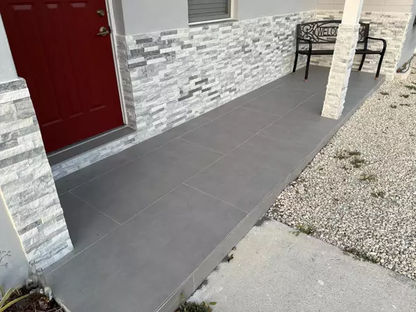 Port Saint Lucie, FL 34983,115 SE Celestia CT