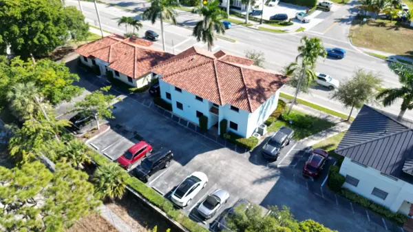 Deerfield Beach, FL 33441,817 E Hillsboro BLVD