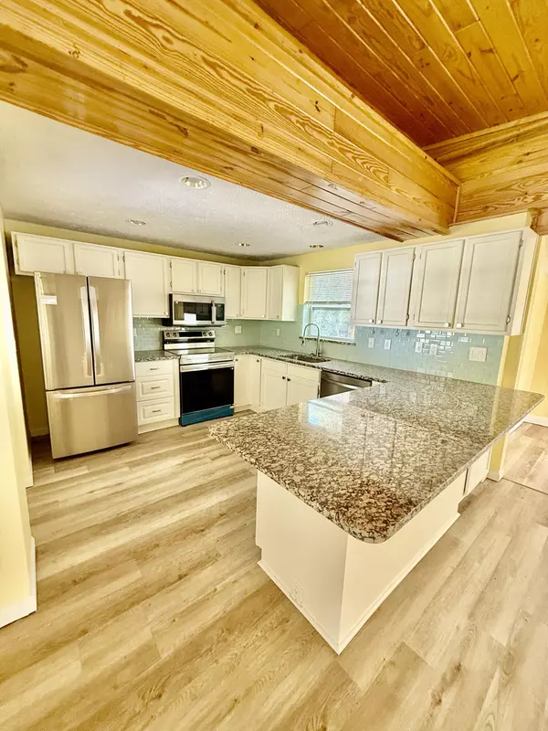 Jensen Beach, FL 34957,1401 NE Elizabeth AVE