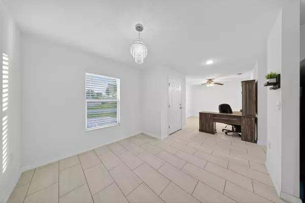 Port Saint Lucie, FL 34953,949 SW Fisherman AVE