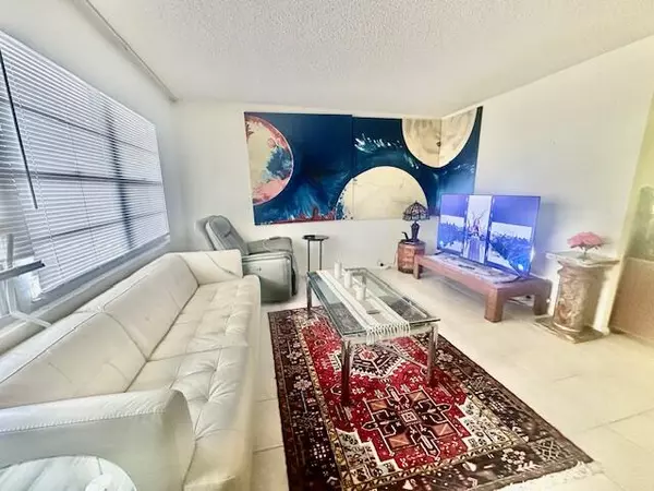 Boca Raton, FL 33434,4014 Newcastle A