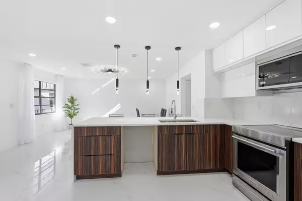 Delray Beach, FL 33484,571 Piedmont L