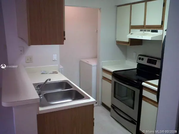 Pompano Beach, FL 33069,1239 SW 46th AVE 906