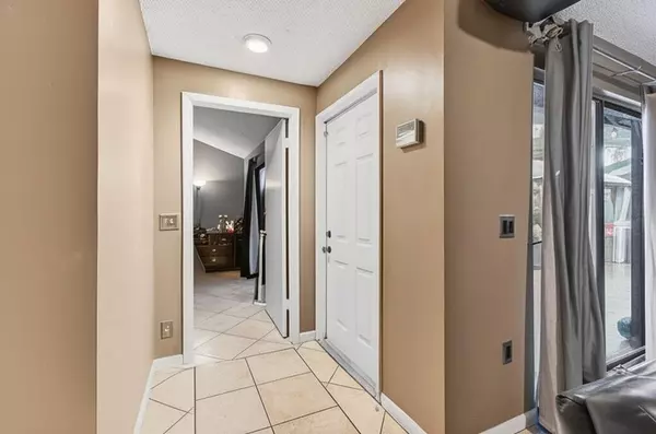 Boca Raton, FL 33496,9766 Boca Gardens Pkwy B