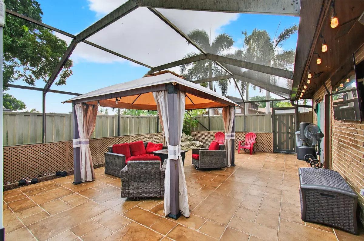 Boca Raton, FL 33496,9766 Boca Gardens Pkwy B