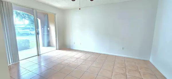 Hypoluxo, FL 33462,1000 Scotia DR 106