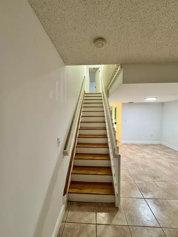 Miami, FL 33172,9189 Fontainebleau BLVD 502