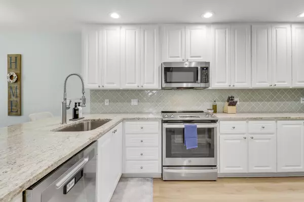 Jupiter, FL 33458,151 Rivinia DR