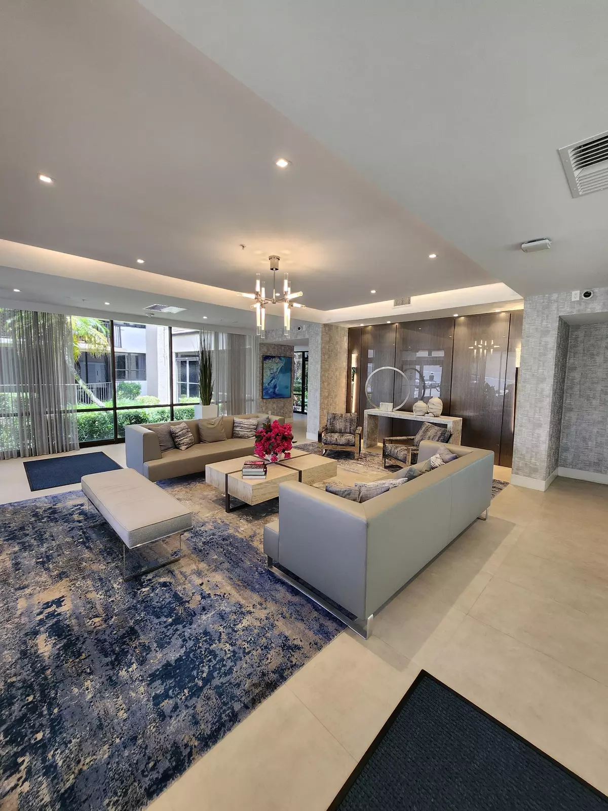 Boca Raton, FL 33487,899 Jeffery ST 302