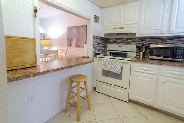 Sunrise, FL 33322,3091 E Sun E Sunrise Lakes DR 207