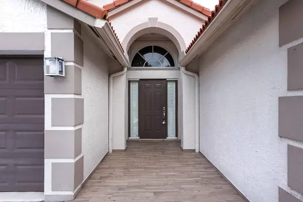 Wellington, FL 33414,1975 Oak Berry CIR