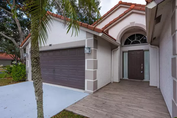 Wellington, FL 33414,1975 Oak Berry CIR