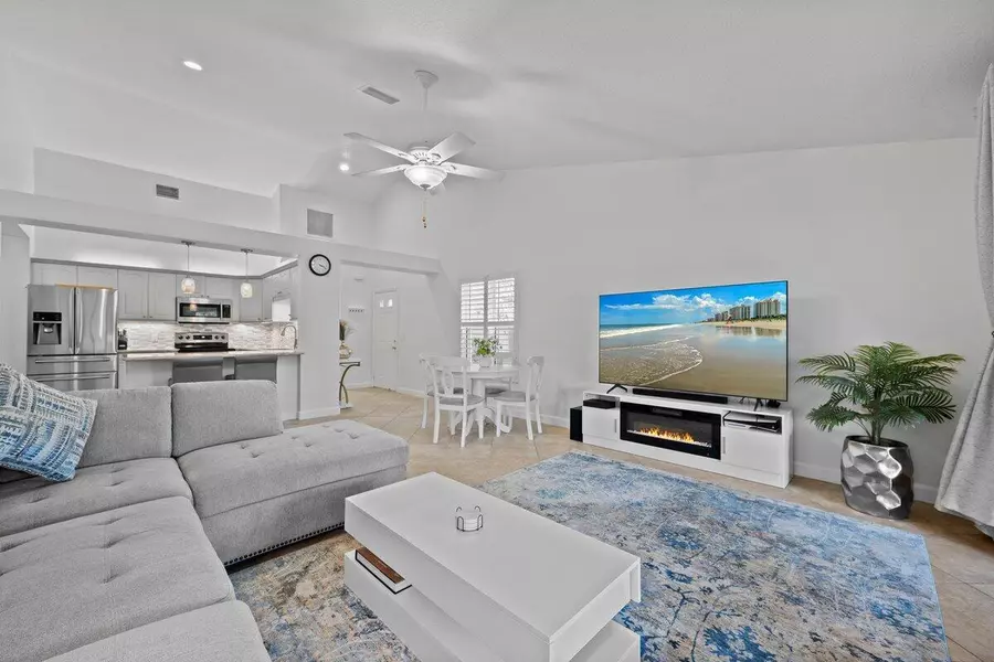 2611 SE Tropical East CIR, Port Saint Lucie, FL 34952