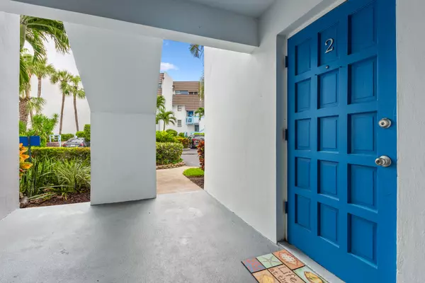 Jensen Beach, FL 34957,11000 S Ocean DR 2-2