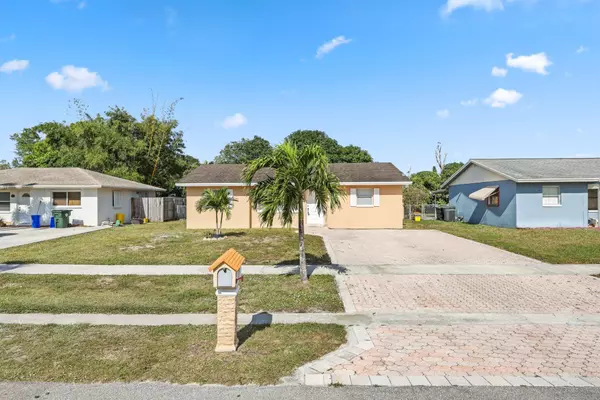 Greenacres, FL 33463,5613 S 36th ST