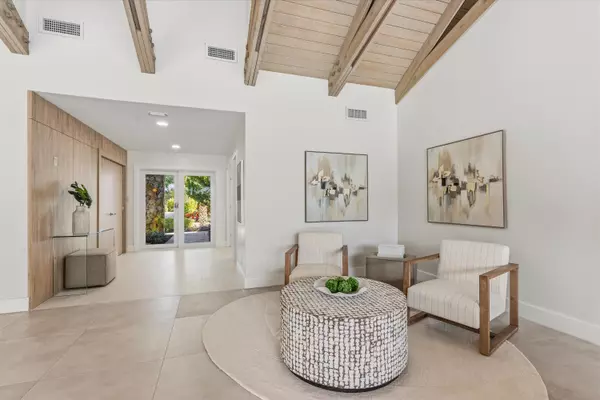 Delray Beach, FL 33445,654 Pine Lake DR